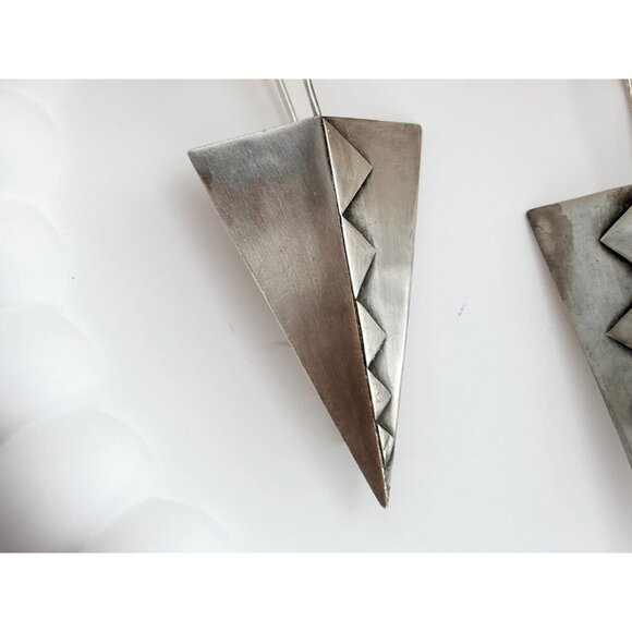 Modernist Geometric Triangular Vintage Southwest Made Sawtooth Dangle Earrings - Picture 4 of 10